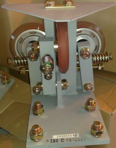 LG电梯滚轮导靴轮直径为125MM